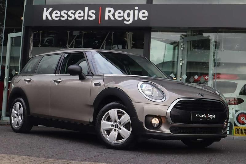 Grijs Gebruikt 2017 Mini One Clubman Business Stationwagen | € 14.950 (Eerlijke prijs) - Afbeelding 1/4