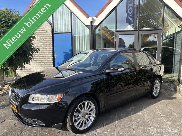 Zwart Gebruikt 2010 Volvo S40 Sedan | € 5.990 (Iets duurder) - Afbeelding 1/4