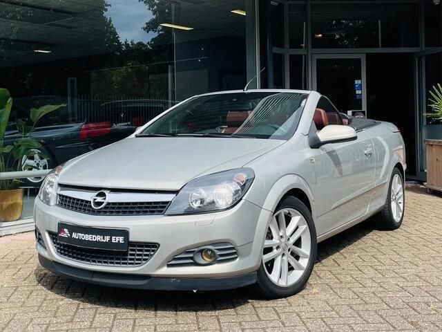 Grijs Gebruikt 2007 Opel Astra Cabriolet Cosmo Cabriolet | € 4.299 (Iets duurder) - Afbeelding 1/4