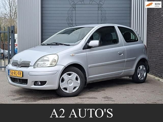 Grijs Gebruikt 2005 Toyota Yaris Hatchback | € 2.950 (Eerlijke prijs) - Afbeelding 1/4