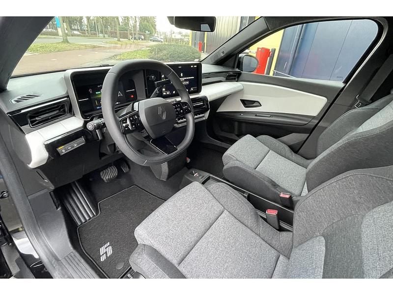 Nieuw Renault R5 Evolution 89 kW (122 PK) 2026 Zwart Hatchback