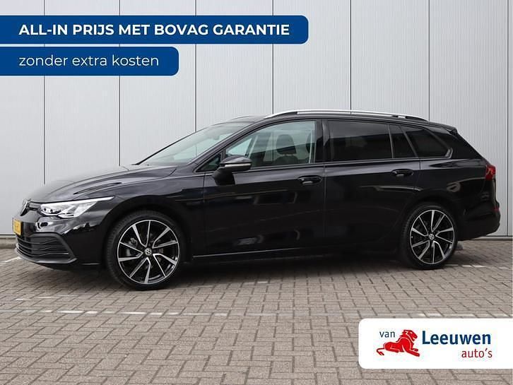 Zwart Occasion 2021 VW Golf VIII Life Stationwagen | € 17.995 (Eerlijke prijs) - Afbeelding 1/3
