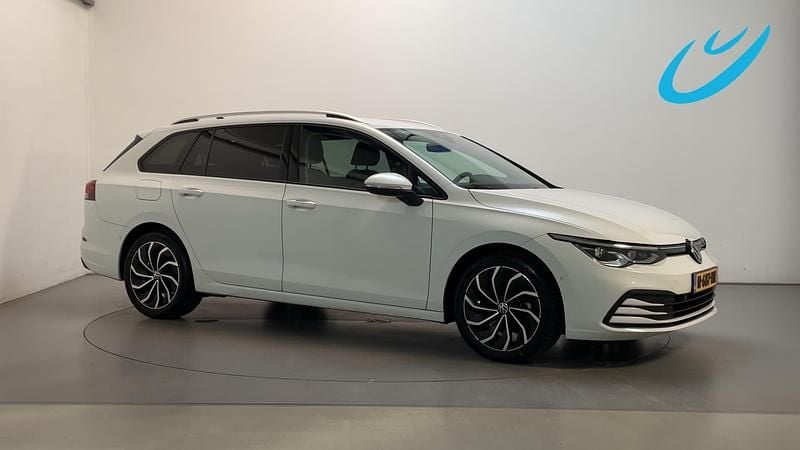 Wit Gebruikt 2021 VW Golf VIII Business Stationwagen | € 16.400 (Goede deal) - Afbeelding 1/3