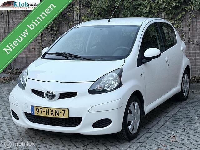 Wit Occasion 2009 Toyota Aygo Comfort Hatchback | € 3.950 (Eerlijke prijs) - Afbeelding 1/4