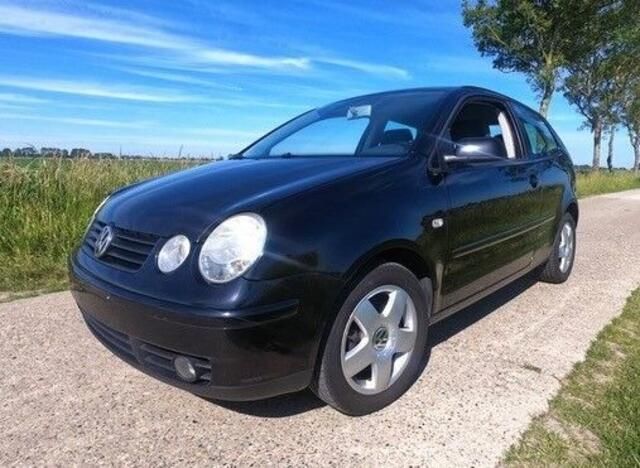 Zwart Gebruikt 2005 VW Polo Coupé | € 1.800 (Duur) - Afbeelding 1/4