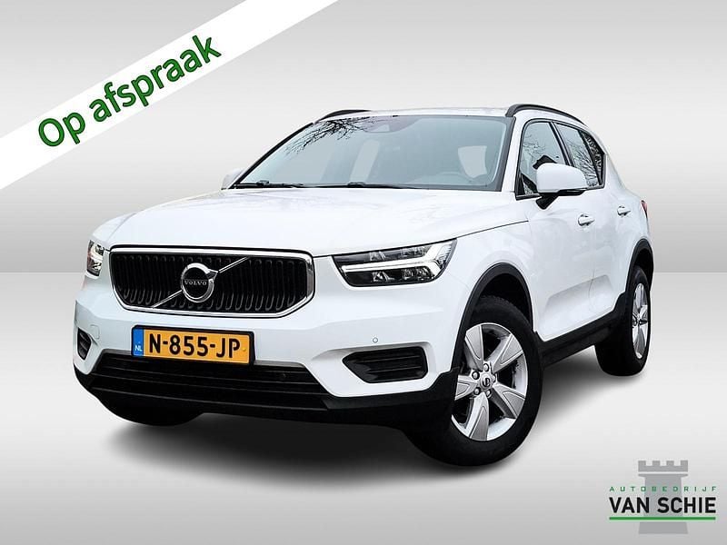 Wit Occasion 2021 Volvo XC40 Momentum SUV | € 24.900 (Super prijs) - Afbeelding 1/4