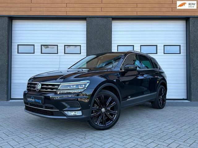 Zwart, metallic lak Gebruikt 2016 VW Tiguan SUV | € 28.990 (Duur) - Afbeelding 1/4