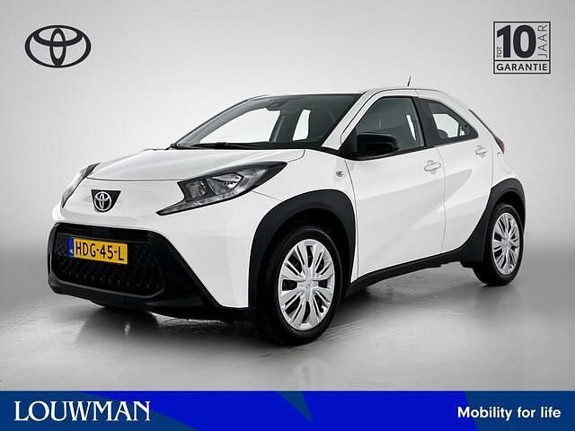 Wit Gebruikt 2025 Toyota Aygo X Play SUV | € 18.450 - Afbeelding 1/4
