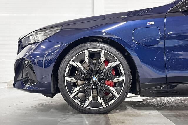 Occasion BMW 550e Comfort Edition 489 PK (359 kW) 2025 Blauw Stationwagen