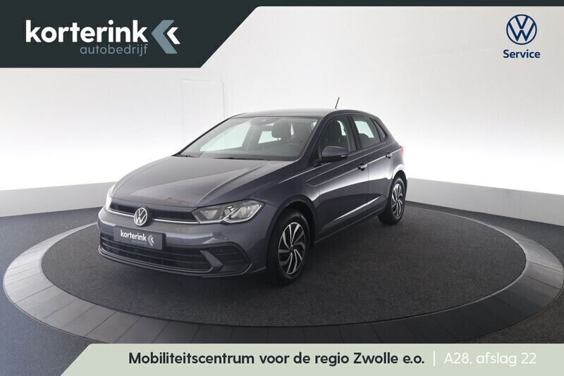 Grijs Gebruikt 2022 VW Polo Life Hatchback | € 16.950 (Eerlijke prijs) - Afbeelding 1/4