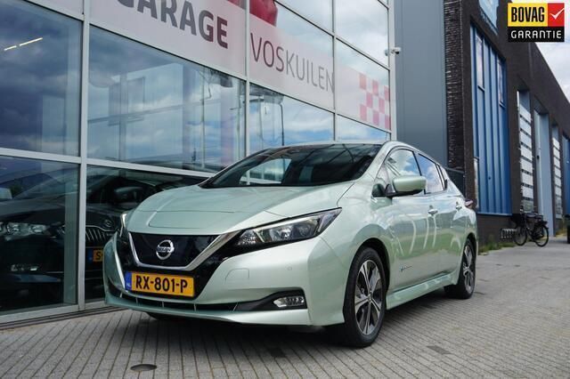 Grijs, metallic lak Gebruikt 2018 Nissan Leaf Hatchback | € 14.950 (Duur) - Afbeelding 1/4