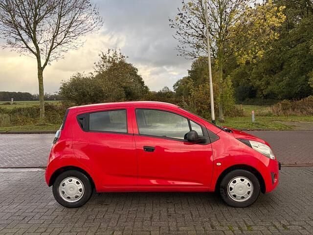 Occasion Chevrolet Spark 68 PK (50 kW) 2012 Rood Hatchback