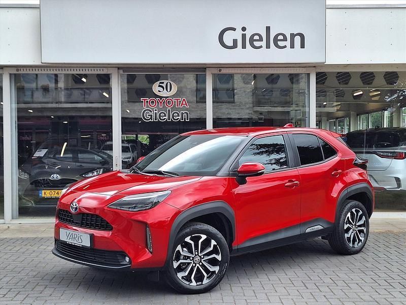 Rood Gebruikt 2022 Toyota Yaris Cross Connect Style SUV | € 27.900 (Eerlijke prijs) - Afbeelding 1/4