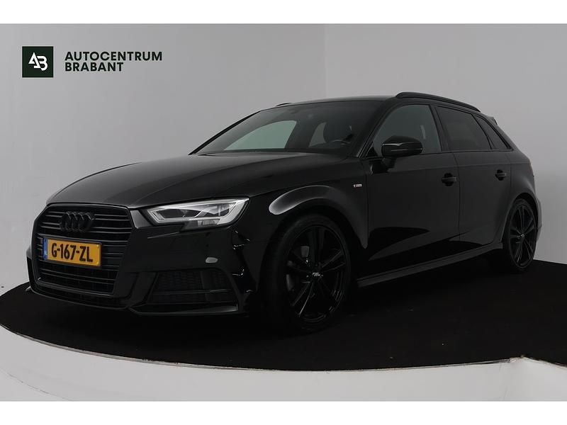 Zwart Gebruikt 2020 Audi A3 Sport Hatchback | € 21.945 (Eerlijke prijs) - Afbeelding 1/4