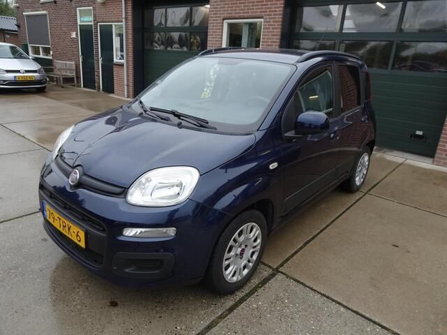 Blauw Gebruikt 2012 Fiat Panda Lounge Hatchback | € 3.450 (Eerlijke prijs) - Afbeelding 1/4