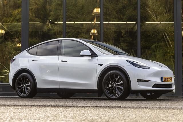 Wit Gebruikt 2023 Tesla Model Y Long Range AWD SUV | € 36.500 (Super prijs) - Afbeelding 1/4