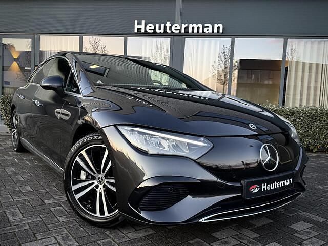 Grijs Occasion 2023 Mercedes EQE300 Business Sedan | € 41.950 (Goede deal) - Afbeelding 1/4