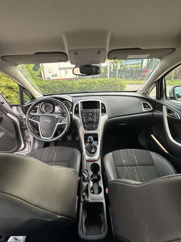 Grijs Gebruikt 2013 Opel Astra Sport Hatchback | € 4.500 (Super prijs) - Afbeelding 1/3