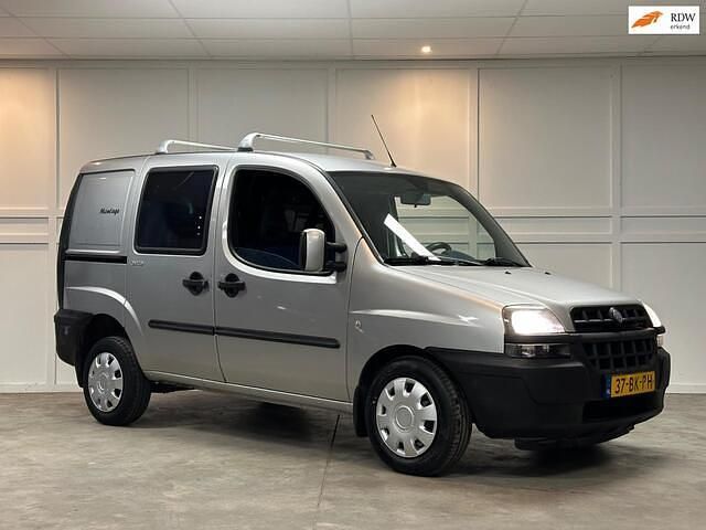 (metallic) Gebruikt 2003 Fiat Doblò MPV | € 1.750 (Iets duurder) - Afbeelding 1/4
