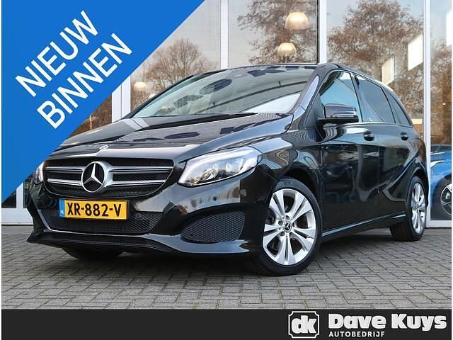 Zwart Gebruikt 2017 Mercedes B200 Edition MPV | € 19.950 (Duur) - Afbeelding 1/4