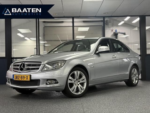 Grijs (metallic) Occasion 2007 Mercedes C200 Avantgarde Sedan | € 12.950 - Afbeelding 1/4
