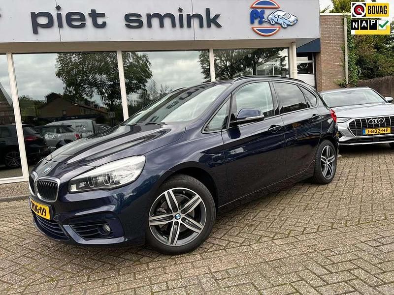 Blauw Gebruikt 2014 BMW 218 Active Tourer Executive MPV | € 13.900 (Duur) - Afbeelding 1/4