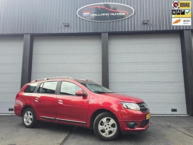 Rood Gebruikt 2015 Dacia Logan MCV Prestige MPV | € 4.999 (Eerlijke prijs) - Afbeelding 1/4