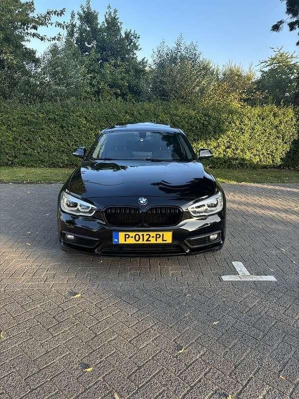 Zwart Gebruikt 2016 BMW 120 Hatchback | € 12.000 (Super prijs) - Afbeelding 1/4