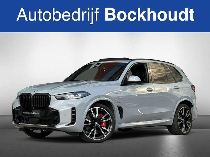 Grijs Gebruikt 2023 BMW X5 M Sport SUV | € 89.750 (Duur) - Afbeelding 1/4
