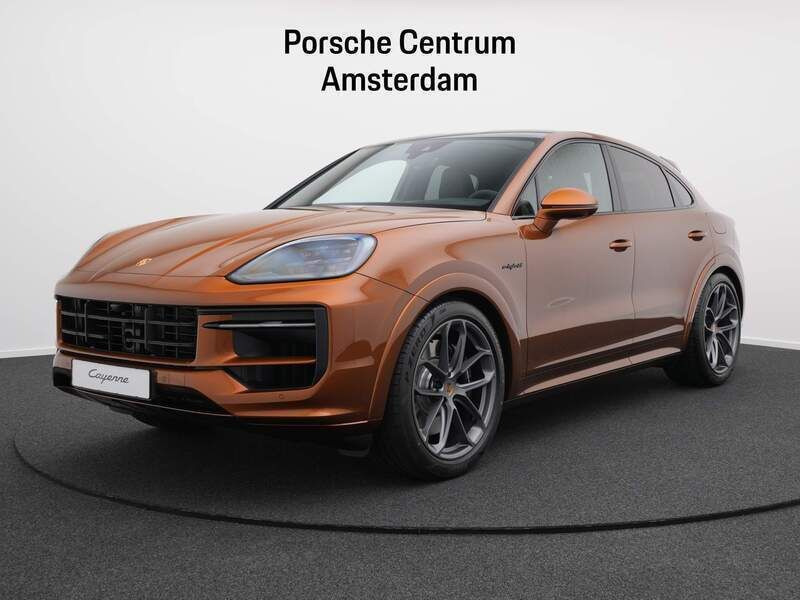 Bruin Gebruikt 2024 Porsche Cayenne S E-Hybrid SUV | € 151.655 - Afbeelding 1/4
