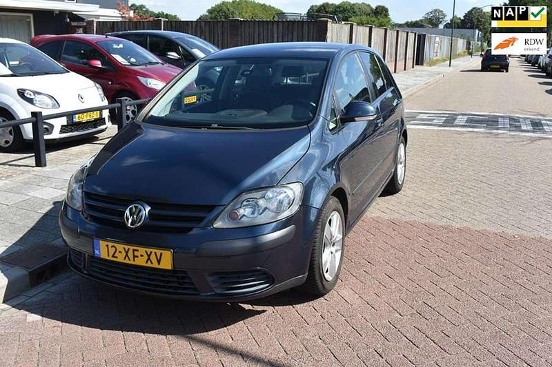 Grijs, metallic lak Gebruikt 2007 VW Golf Plus Comfortline MPV | € 3.250 (Eerlijke prijs) - Afbeelding 1/4