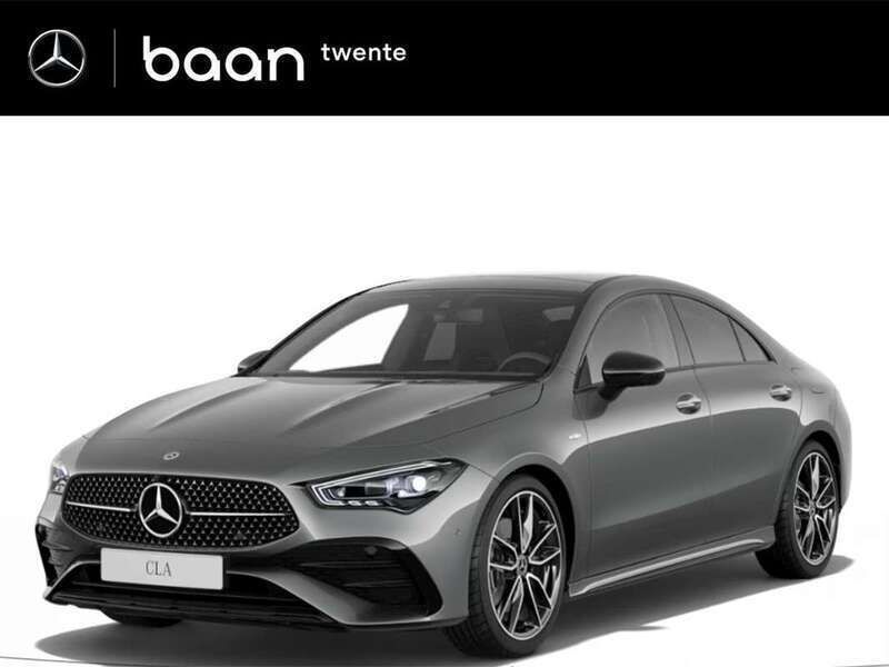 Grijs, metallic lak Nieuw 2025 Mercedes CLA250 Business Sedan | € 54.039 - Afbeelding 1/4