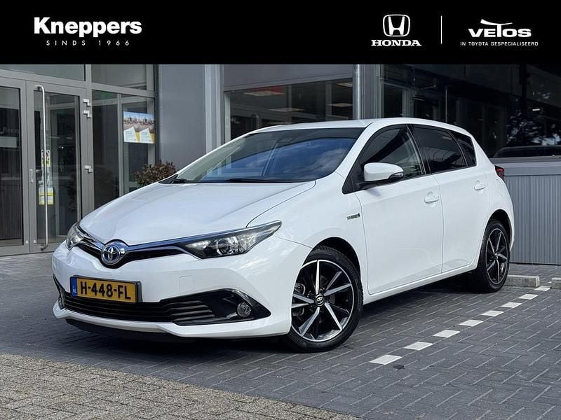 Wit Gebruikt 2017 Toyota Auris Hybrid Edition Hatchback | € 17.900 (Eerlijke prijs) - Afbeelding 1/4