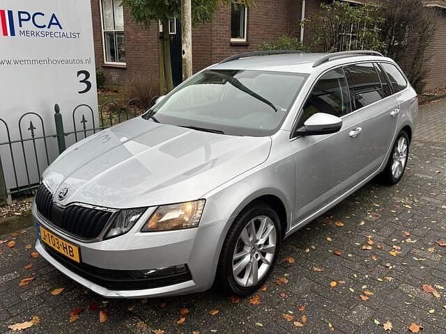 Grijs Gebruikt 2020 Skoda Octavia Business Line Stationwagen | € 16.450 (Super prijs) - Afbeelding 1/4