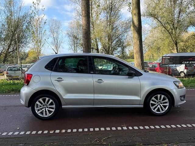 Grijs Gebruikt 2012 VW Polo Style Hatchback | € 2.399 (Super prijs) - Afbeelding 1/4