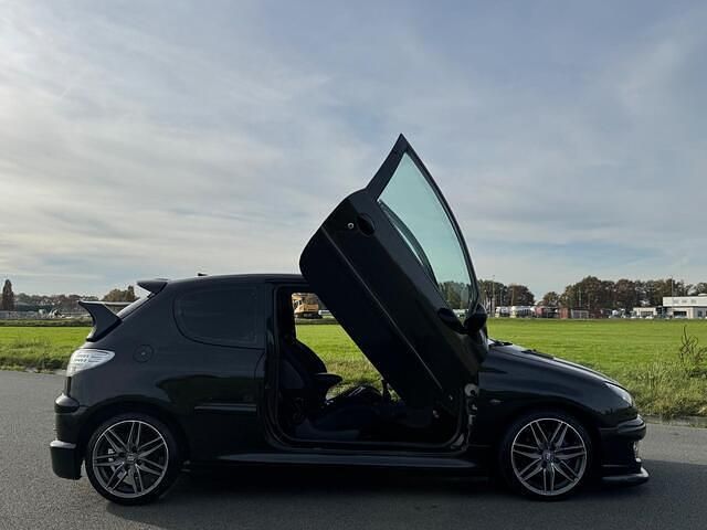 Occasion Peugeot 206 88 PK (64 kW) 2004 Zwart (metallic) Hatchback