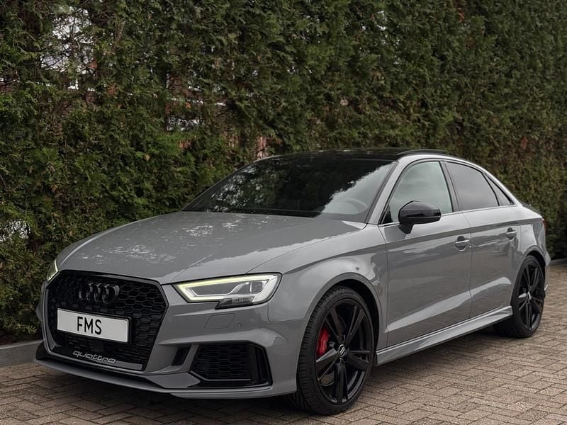 Grijs Gebruikt 2019 Audi RS3 S-Line Sedan | € 51.890 (Goede deal) - Afbeelding 1/4