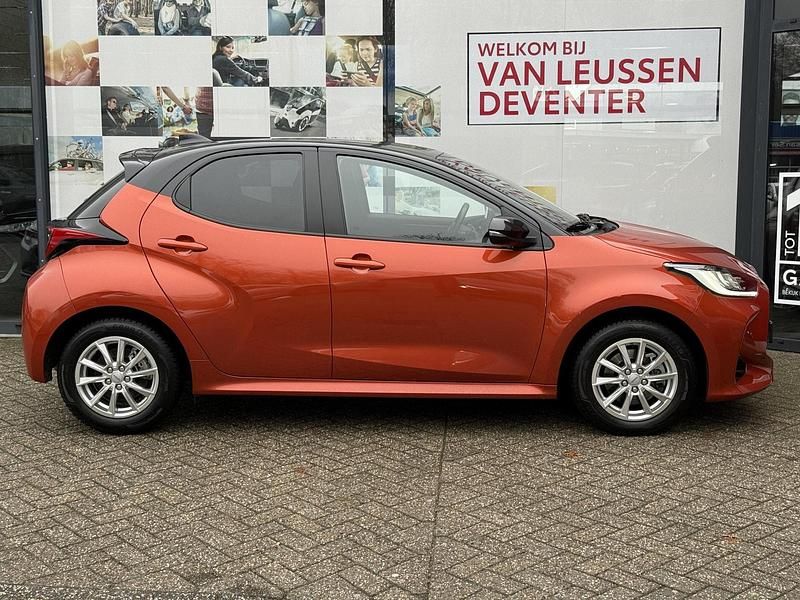 Occasion Toyota Yaris Executive 116 PK (85 kW) 2022 Oranje Hatchback