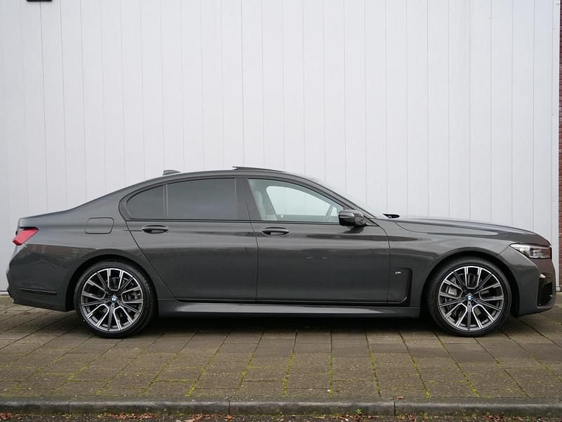 Occasion BMW 745 Executive 395 PK (290 kW) 2021 Grijs Sedan