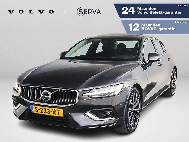 Grijs, metallic lak Gebruikt 2022 Volvo S60 Plus Sedan | € 33.995 (Goede deal) - Afbeelding 1/4