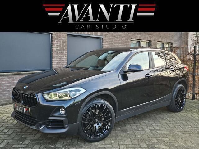 Zwart Gebruikt 2018 BMW X2 Executive SUV | € 28.950 (Eerlijke prijs) - Afbeelding 1/4