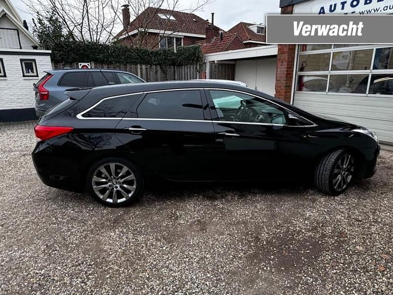 Zwart Occasion 2012 Hyundai i40 Stationwagen | € 8.450 (Eerlijke prijs) - Afbeelding 1/4