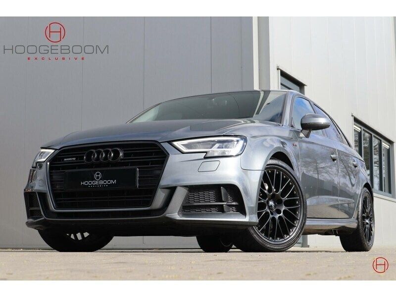 Grijs Gebruikt 2019 Audi A3 Sportback S-Line Hatchback | € 23.900 (Iets duurder) - Afbeelding 1/4
