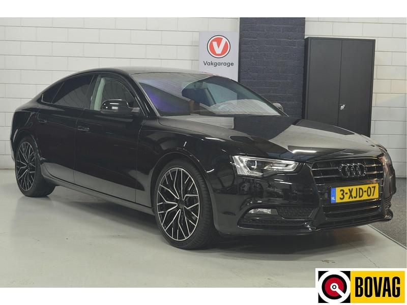 Zwart Occasion 2014 Audi A5 Business Hatchback | € 12.950 (Iets duurder) - Afbeelding 1/4
