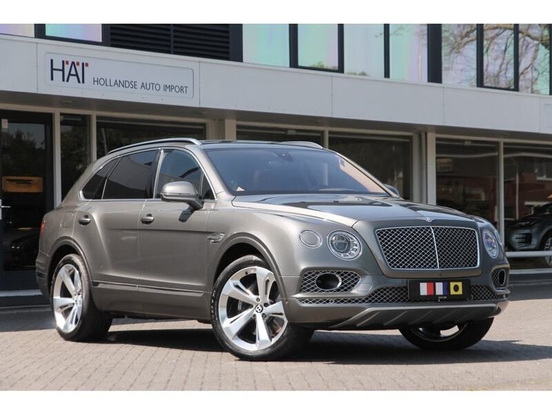 Grijs Gebruikt 2018 Bentley Bentayga Mulliner SUV | € 114.500 - Afbeelding 1/4