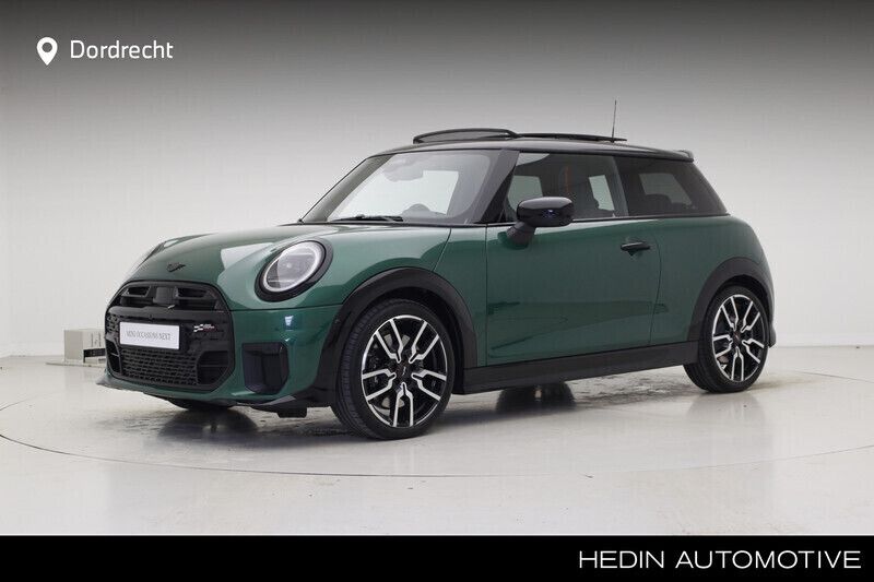 Groen Gebruikt 2024 Mini John Cooper Works Hatchback | € 38.795 - Afbeelding 1/3