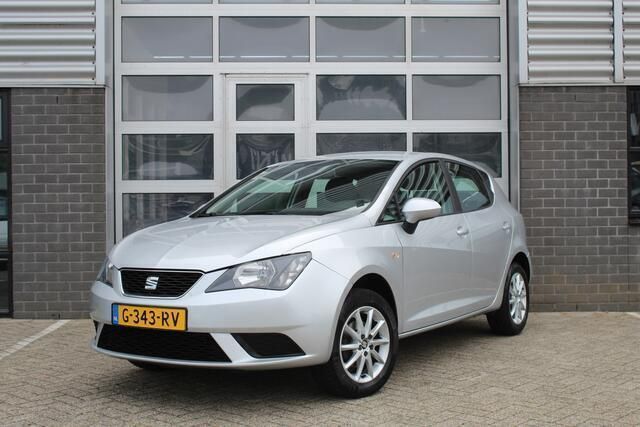 Grijs, metallic lak Gebruikt 2017 Seat Ibiza Reference Hatchback | € 7.950 (Goede deal) - Afbeelding 1/4