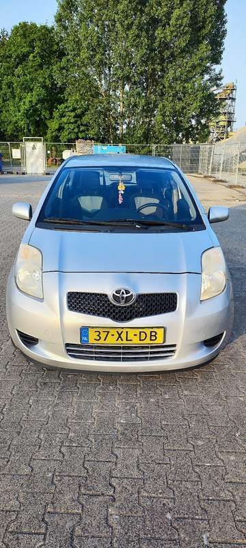 Gebruikt 2007 Toyota Yaris Executive Sedan | € 2.950 (Goede deal) - Afbeelding 1/4