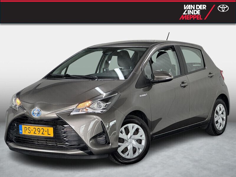 Grijs Gebruikt 2017 Toyota Yaris Hybrid Hatchback | € 15.950 (Eerlijke prijs) - Afbeelding 1/4