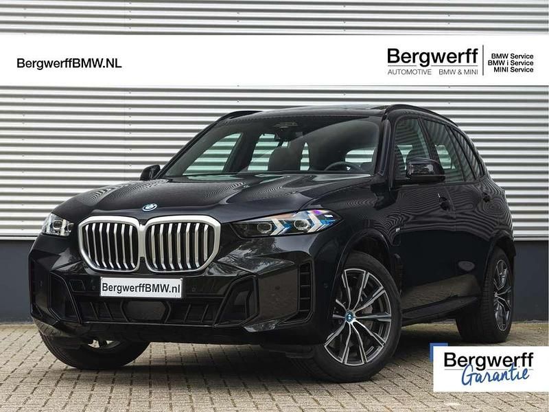 Zwart, metallic lak Gebruikt 2024 BMW X5 M Sport SUV | € 98.875 (Super prijs) - Afbeelding 1/4